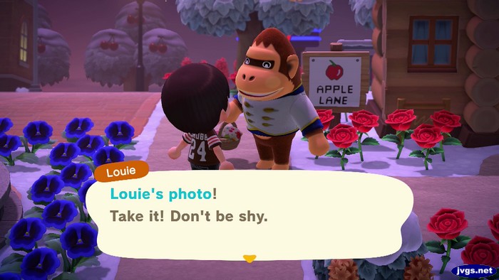Louie: Louie's photo! Take it! Don't be shy.