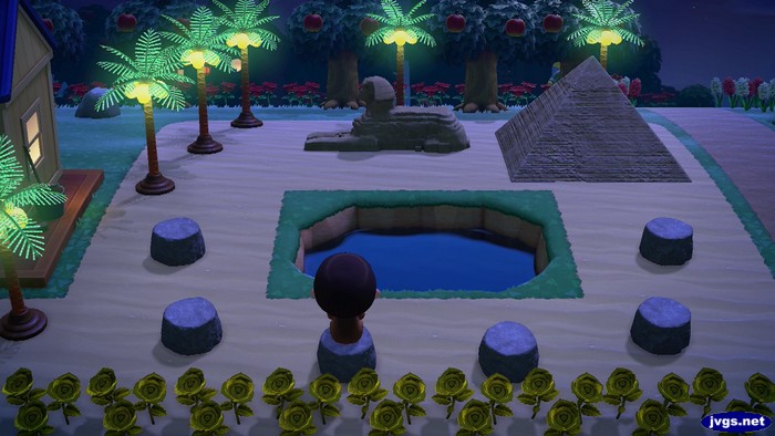 My oasis area, now with the Sphinx and pyramid.