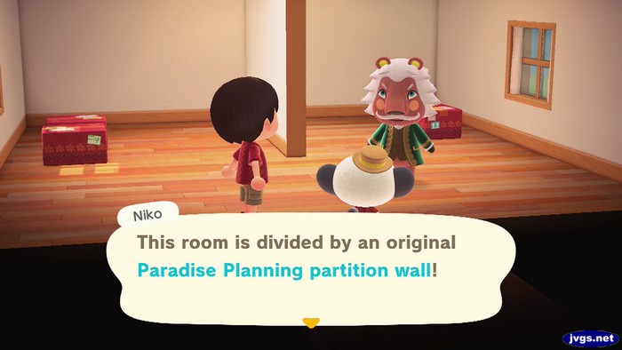 Niko: This room is divided by an original Paradise Planning partition wall!