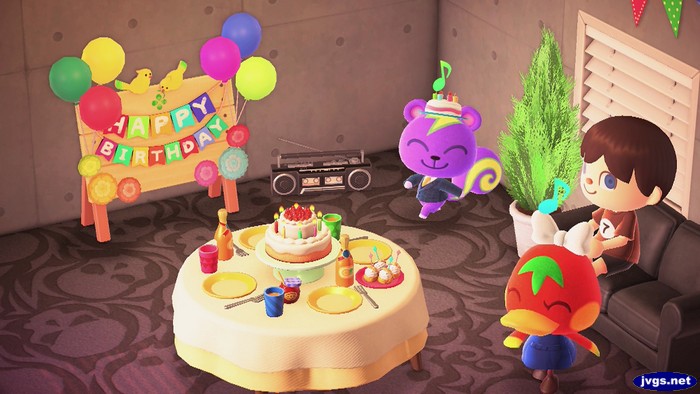 Static celebrates his birthday with Ketchup.