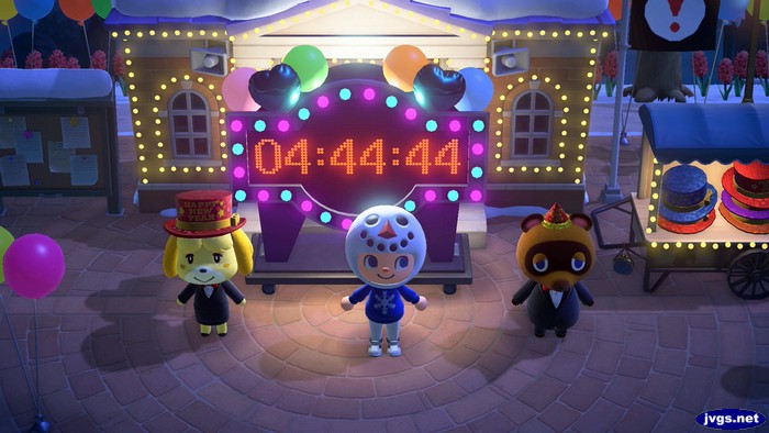 Jeff stands between Isabelle and Tom Nook, as the countdown timer to the new year showed 4:44:44.